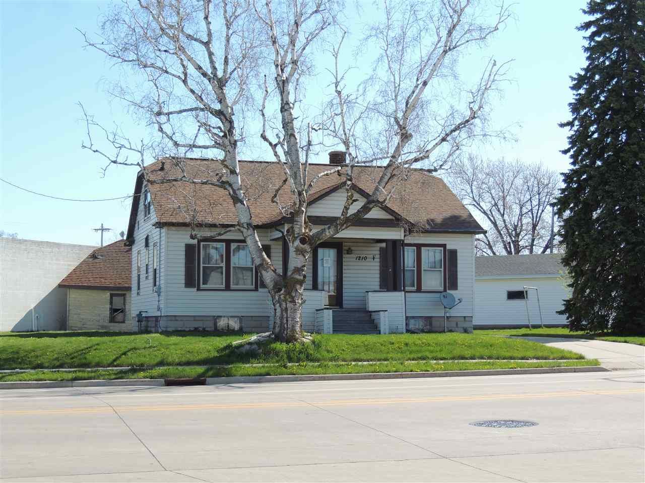 1827 W Wisconsin Ave, Appleton, WI 54914